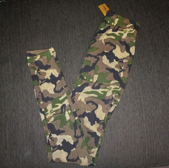 3 pair of leggings - Picture 5 of 5